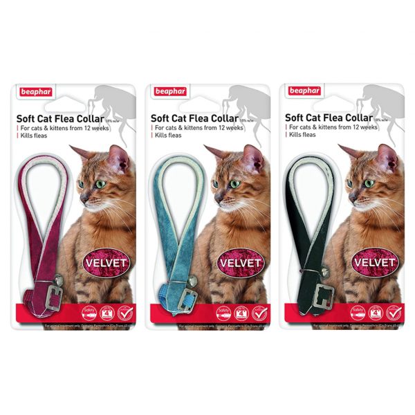 Beaphar Soft Cat Flea Collar Velvet Set 1024 Set of 3 Blister packs of velvet Cat Flea collars in red, blue and black with a picture of a cat