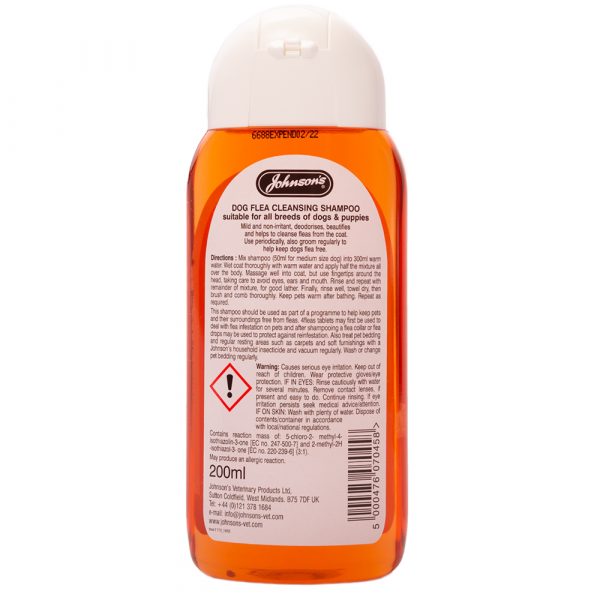 Johnsons Dog Flea Cleansing Shampoo 200ml Back 1000 Label on back of bottle of dog flea shampoo